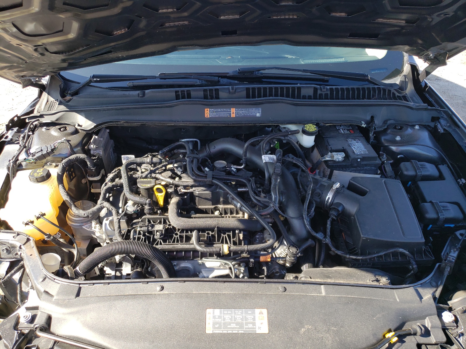 3FA6P0HD4LR104305 2020 Ford Fusion Se