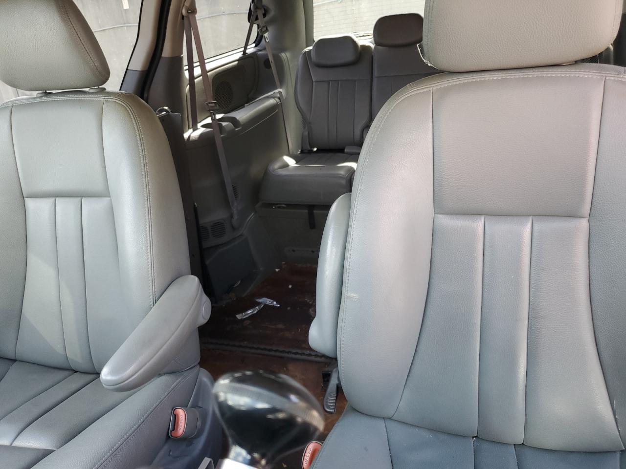 2006 Chrysler Town & Country Touring VIN: 2A4GP54L56R808011 Lot: 64949564