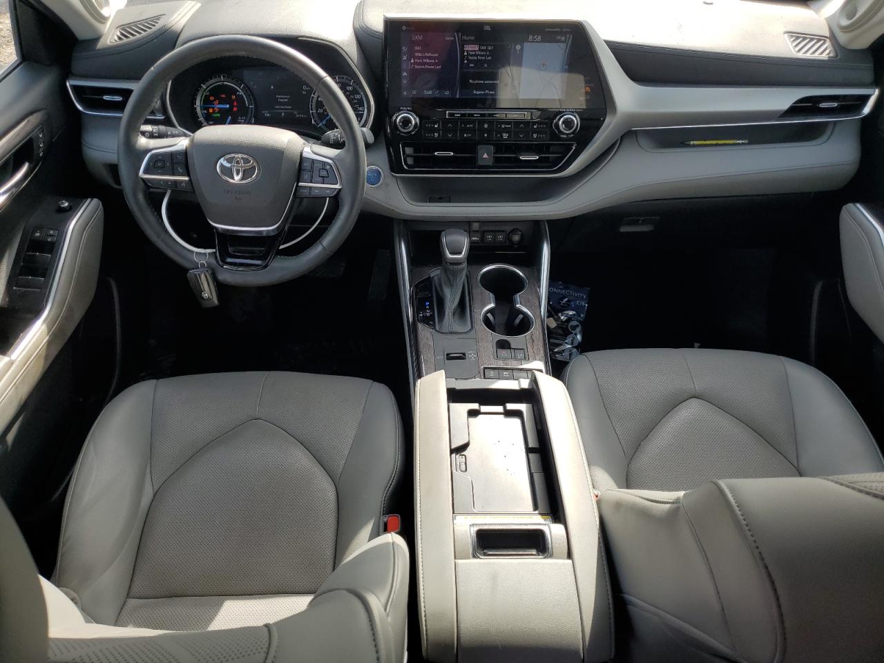 2021 Toyota Highlander - Image 8