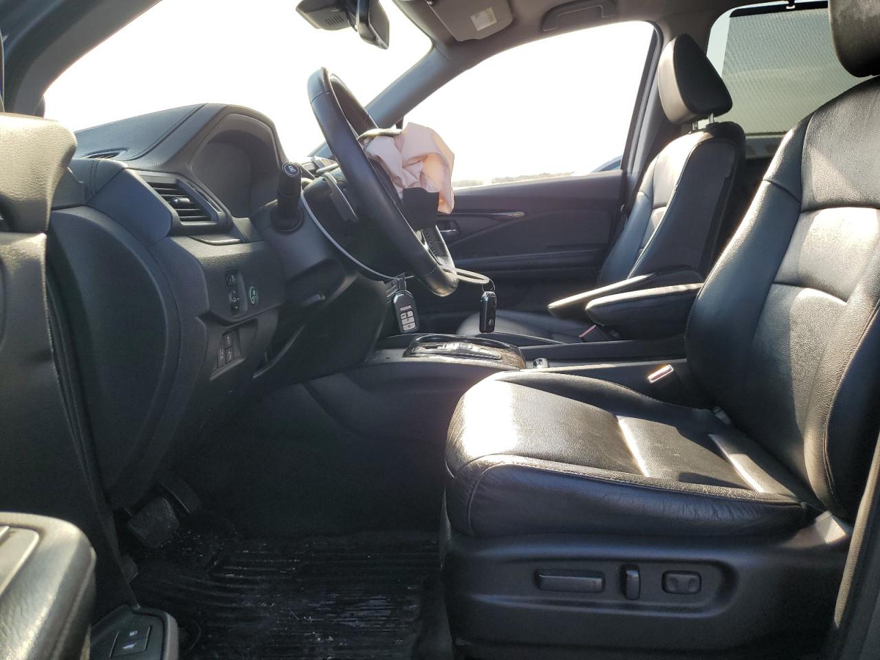 2017 Honda Pilot Touring VIN: 5FNYF5H94HB015812 Lot: 64222874