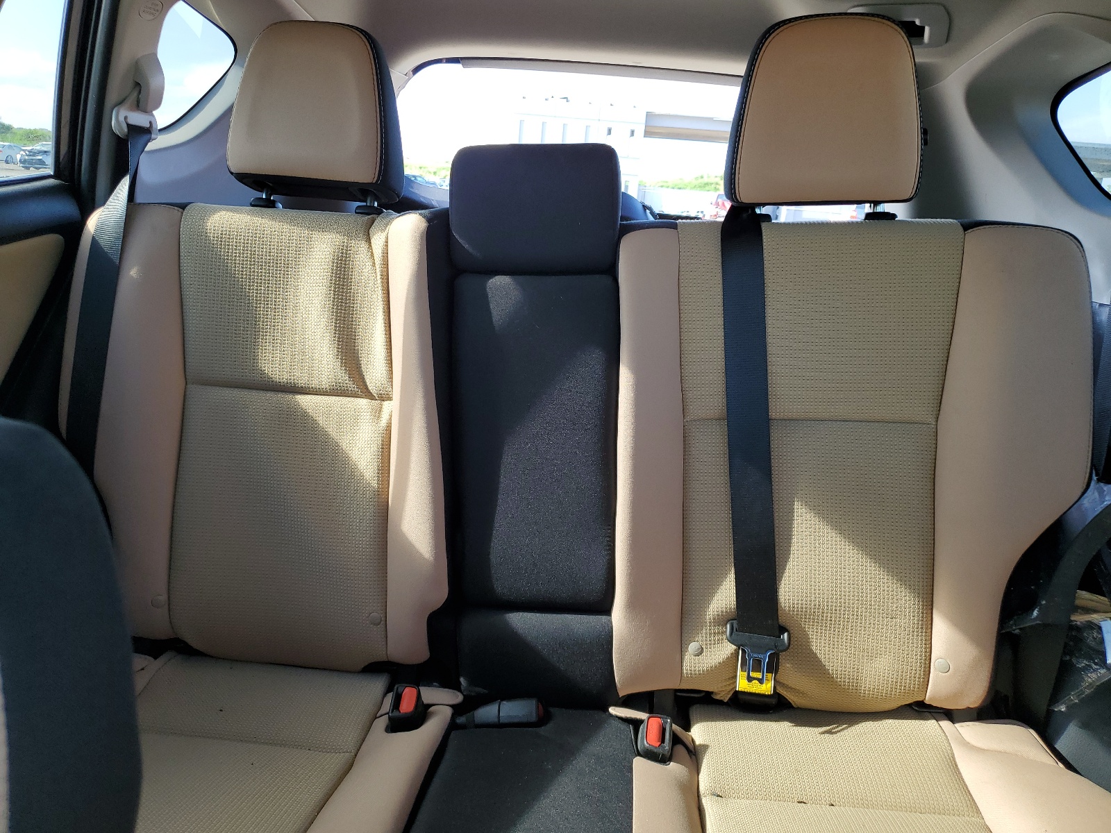 2T3WFREV0HW370017 2017 Toyota Rav4 Xle