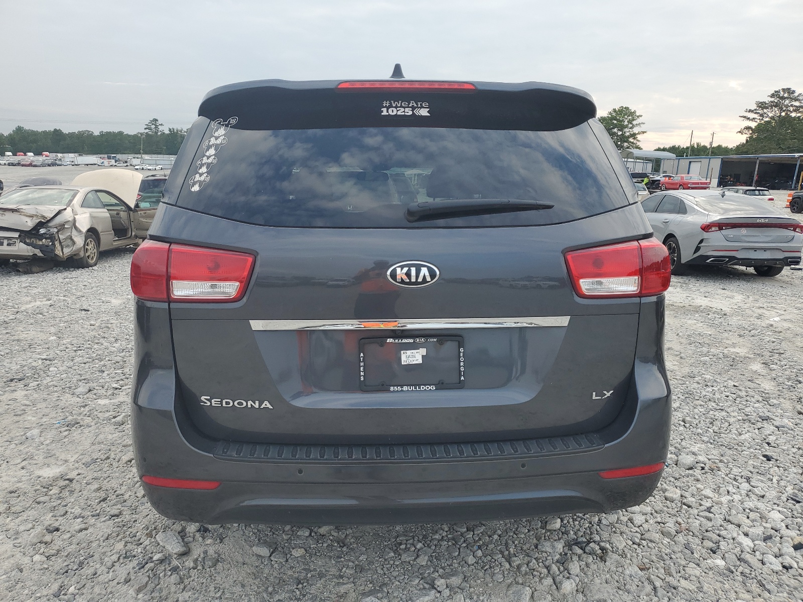 KNDMB5C13H6324663 2017 Kia Sedona Lx