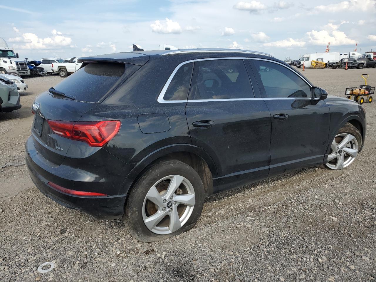 VIN WA1AUCF36M1066249 2021 AUDI Q3 no.3