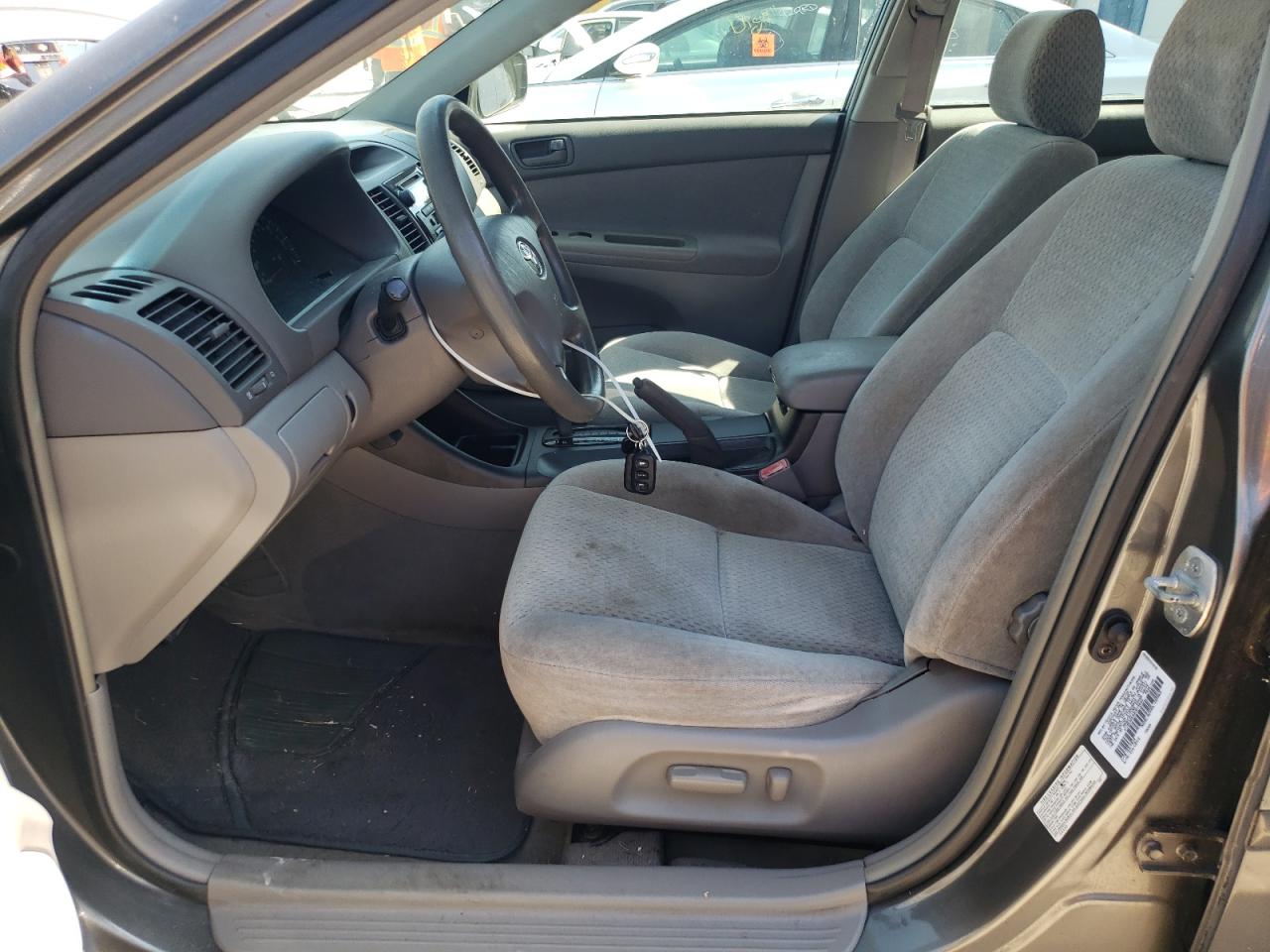 2003 Toyota Camry Le VIN: 4T1BE32K83U673640 Lot: 62963724