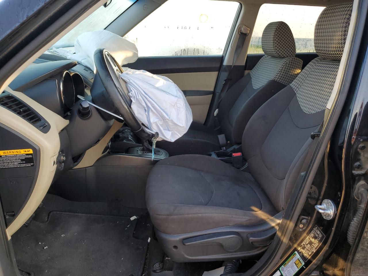 2011 Kia Soul + VIN: KNDJT2A25B7203015 Lot: 62293914