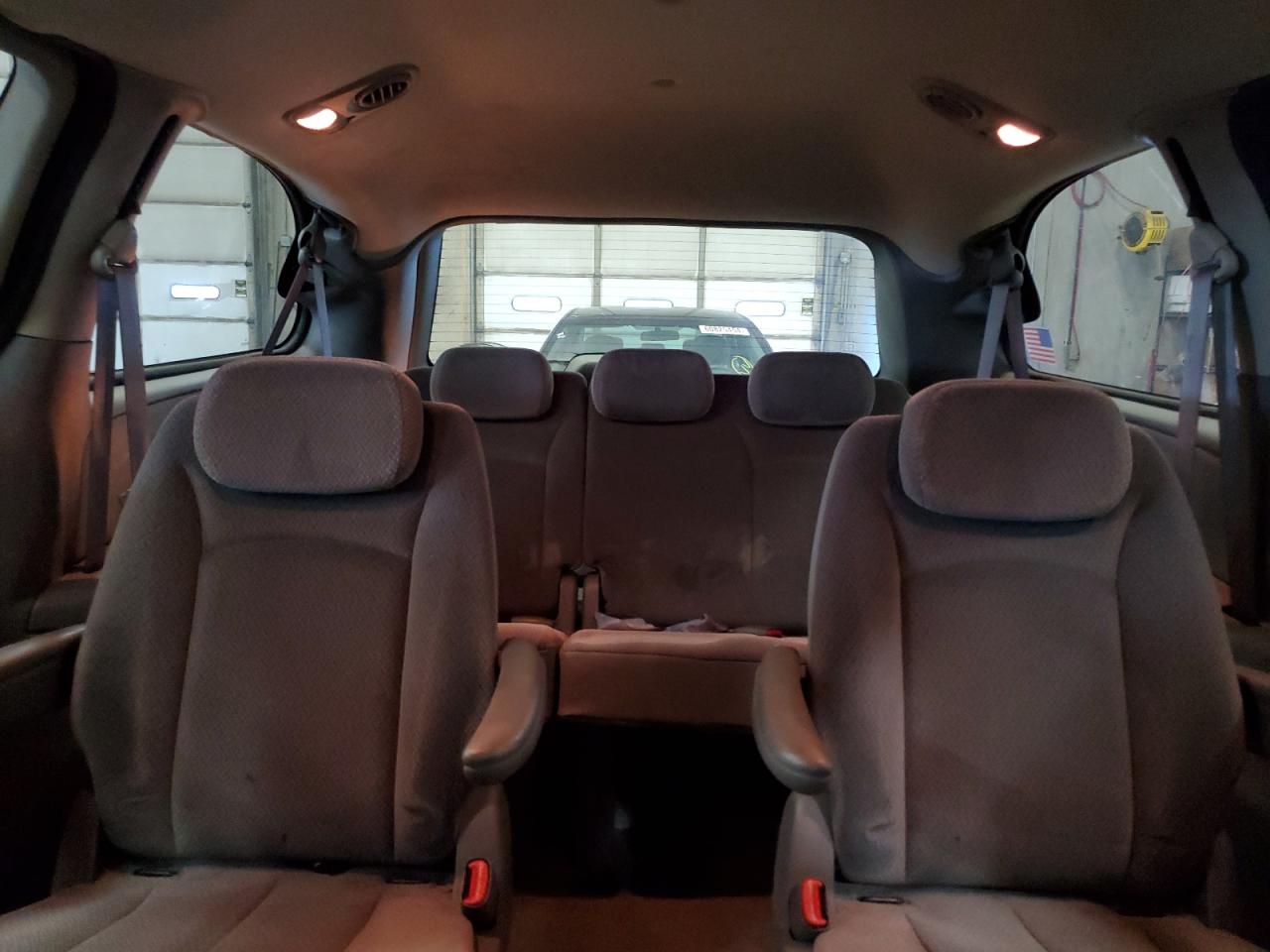 2005 Chrysler Town & Country Touring VIN: 2C8GP54L95R582977 Lot: 61539544