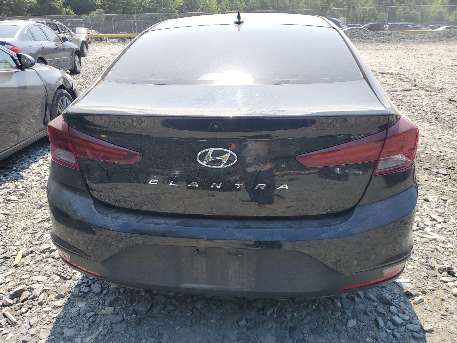 5NPD74LF9KH472031 2019 Hyundai Elantra Se