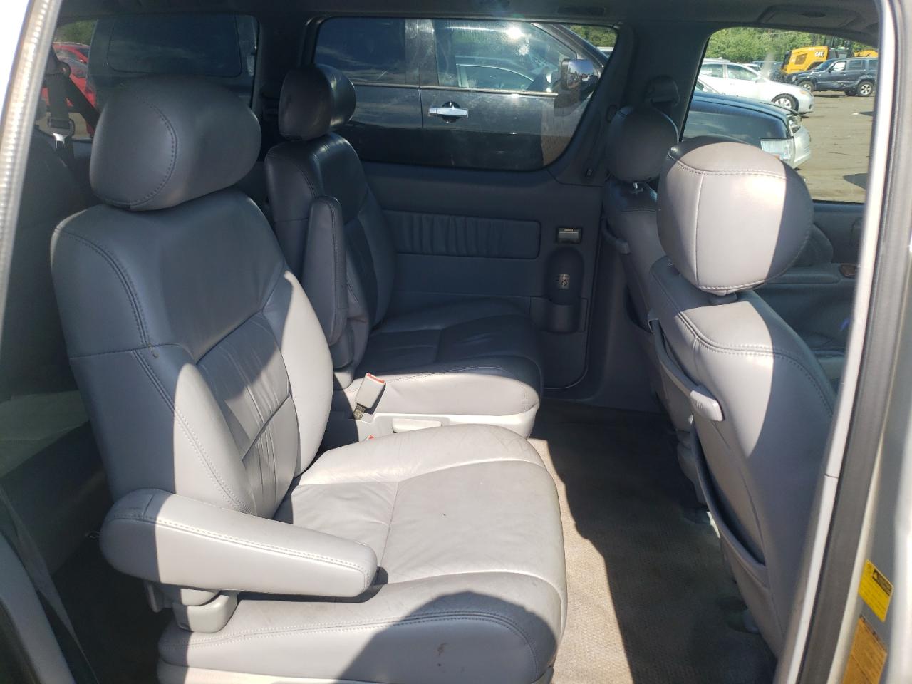 2002 Toyota Sienna Le VIN: 4T3ZF13C62U455533 Lot: 62895684