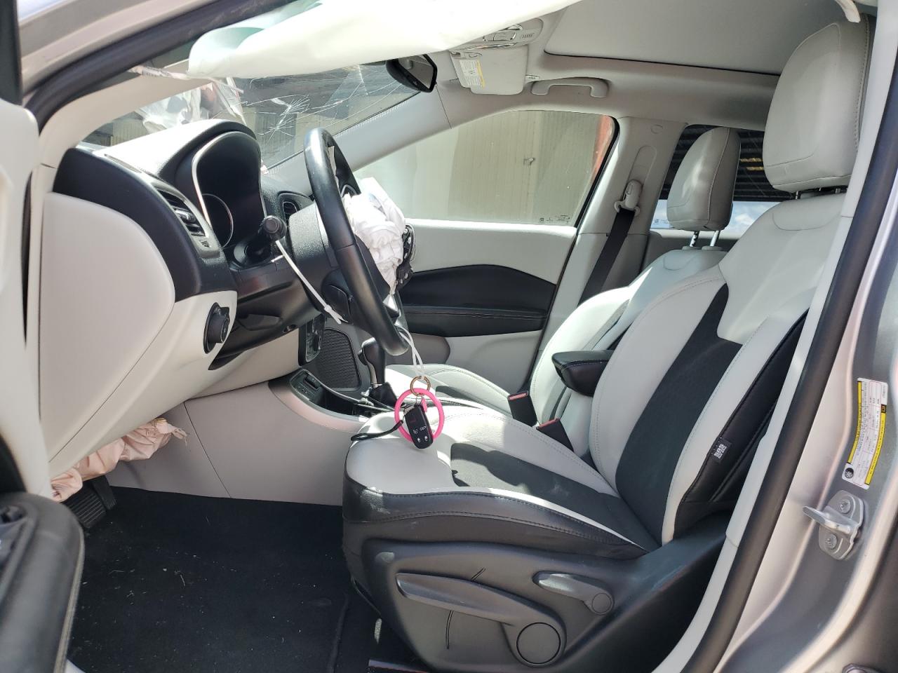 2018 Jeep Compass Latitude VIN: 3C4NJCBB0JT503177 Lot: 63352344