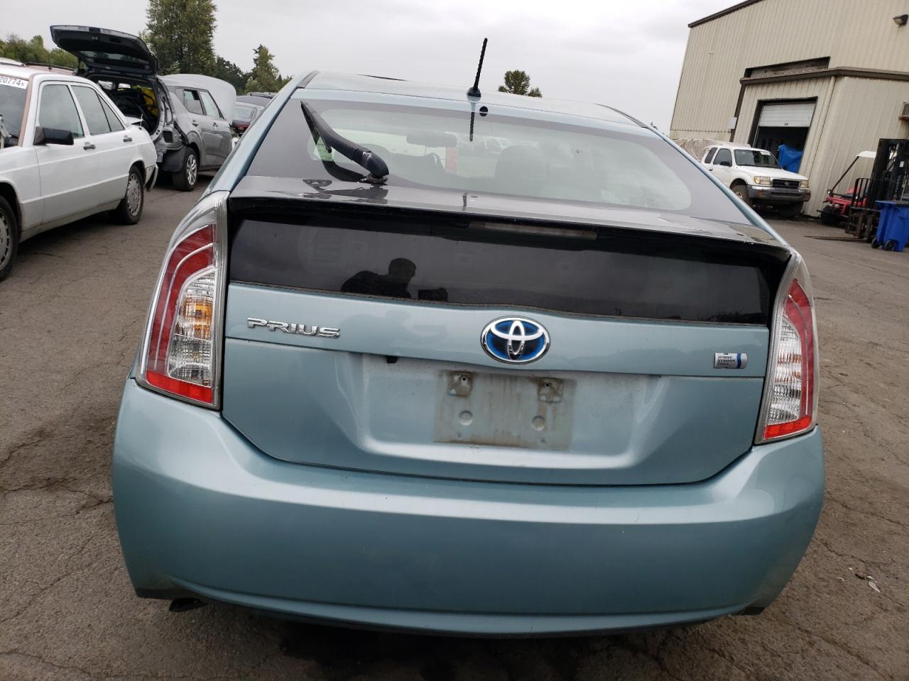 JTDKN3DU6E1817953 2014 Toyota Prius