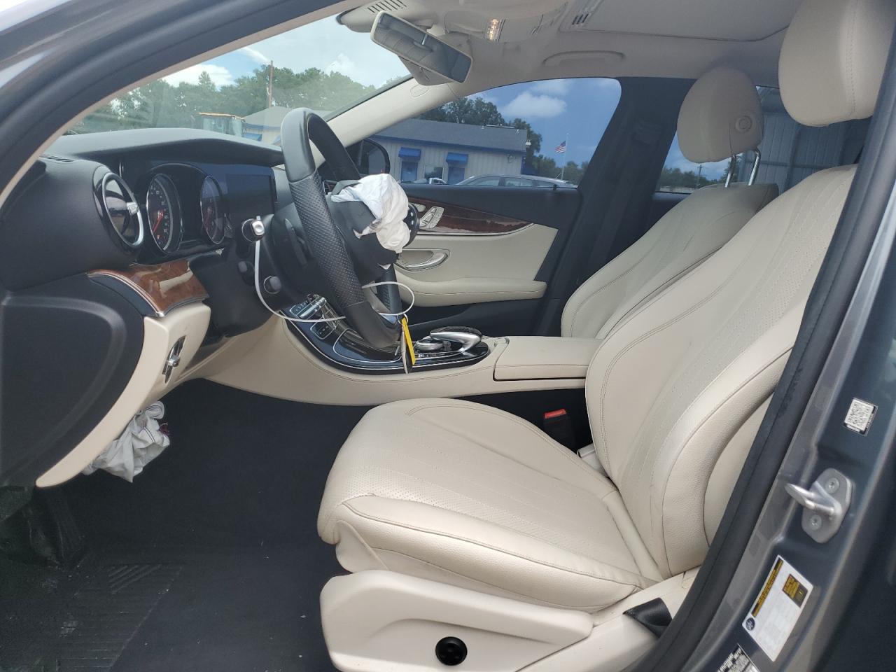 2018 Mercedes-Benz E 300 VIN: WDDZF4JB9JA331285 Lot: 63782134