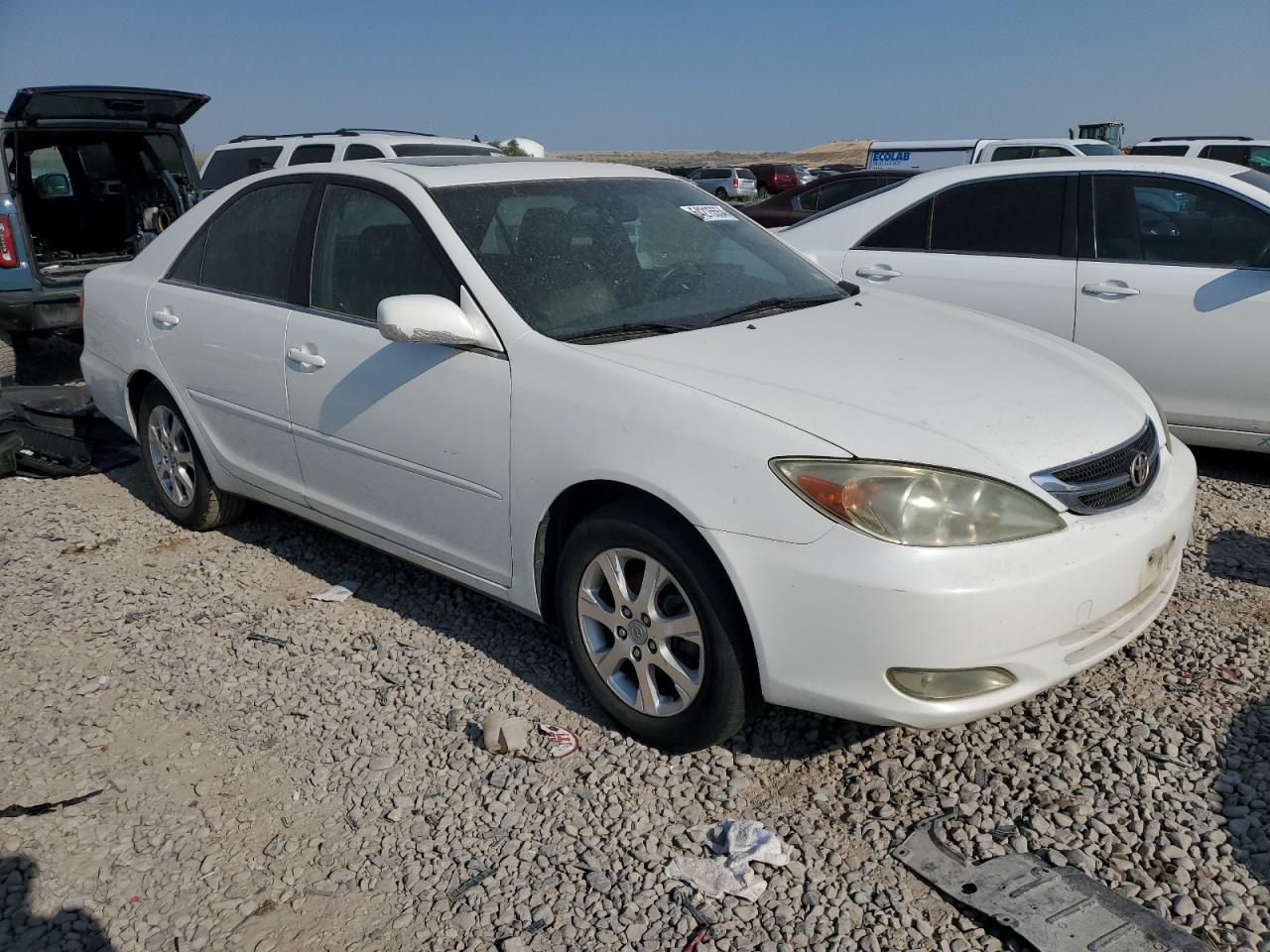 JTDBE32K540250978 2004 Toyota Camry Le