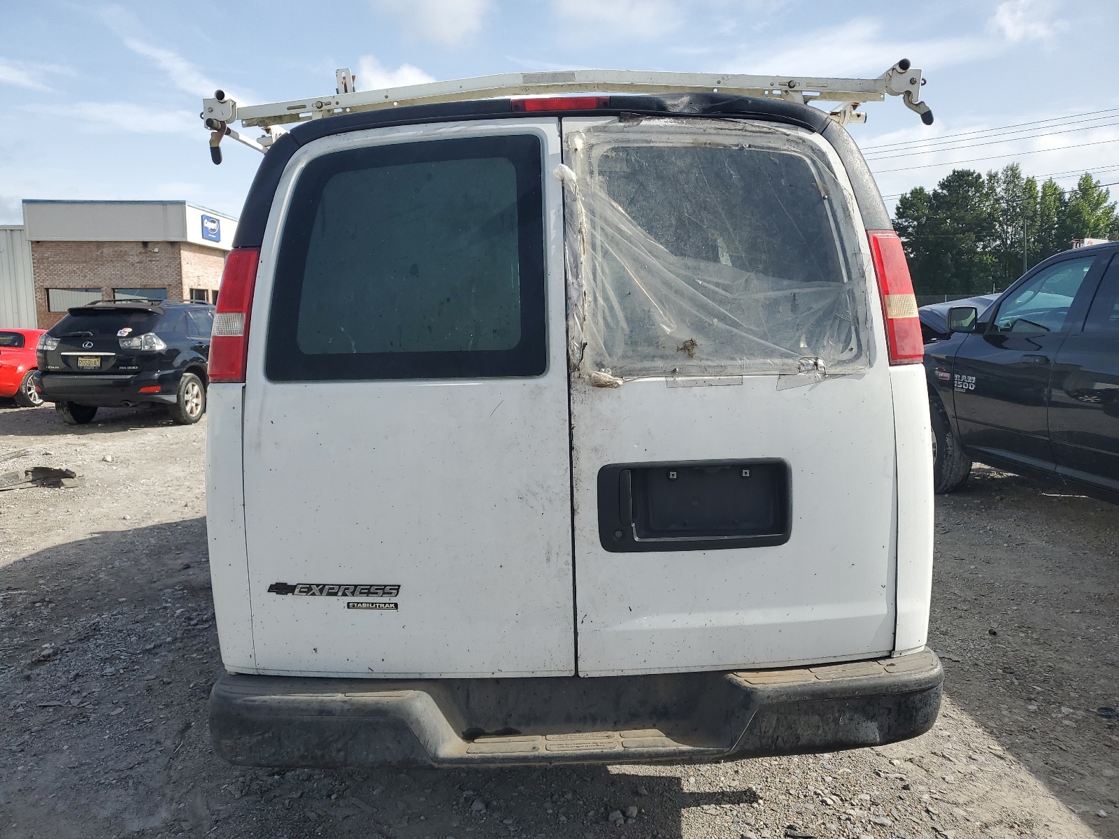 1GCWGFCG3F1111842 2015 Chevrolet Express G2500