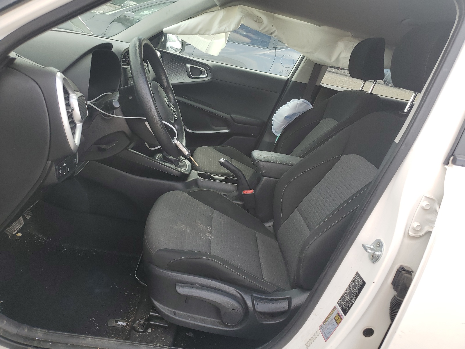 KNDJ23AU4L7057265 2020 Kia Soul Lx