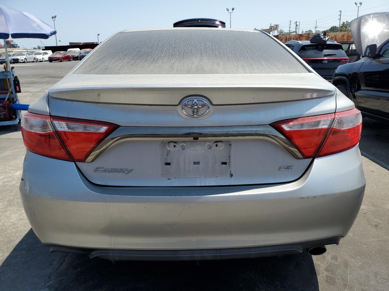 2016 Toyota Camry Le VIN: 4T1BF1FK0GU571945 Lot: 64143984