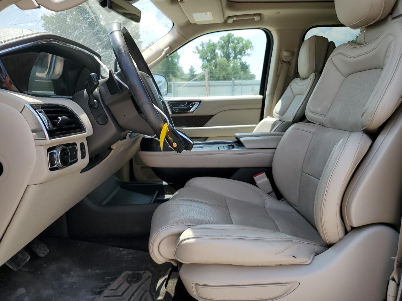 5LMJJ2LT0KEL10778 2019 Lincoln Navigator Reserve