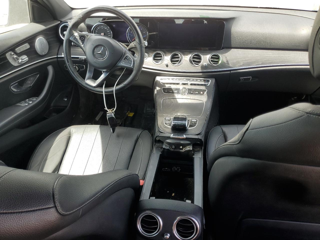 2018 Mercedes-Benz E 300 4Matic VIN: WDDZF4KB8JA470080 Lot: 63397794