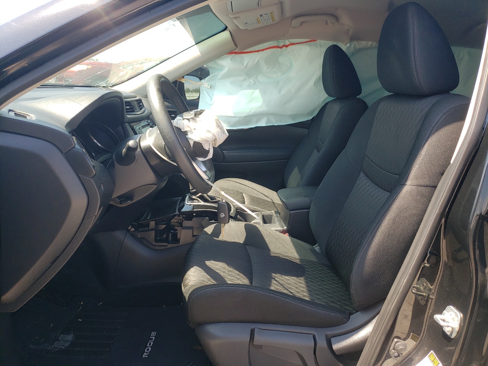 KNMAT2MT4JP581958 2018 Nissan Rogue S