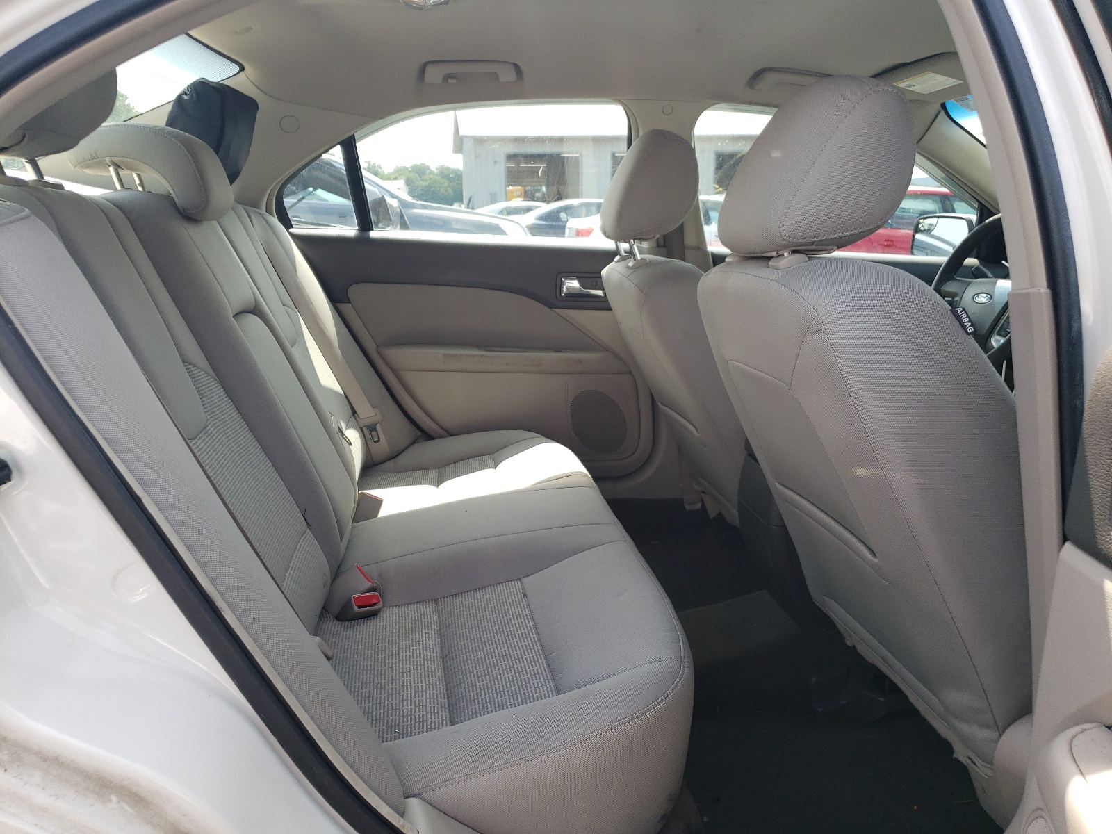 3FAHP0HG2BR161555 2011 Ford Fusion Se