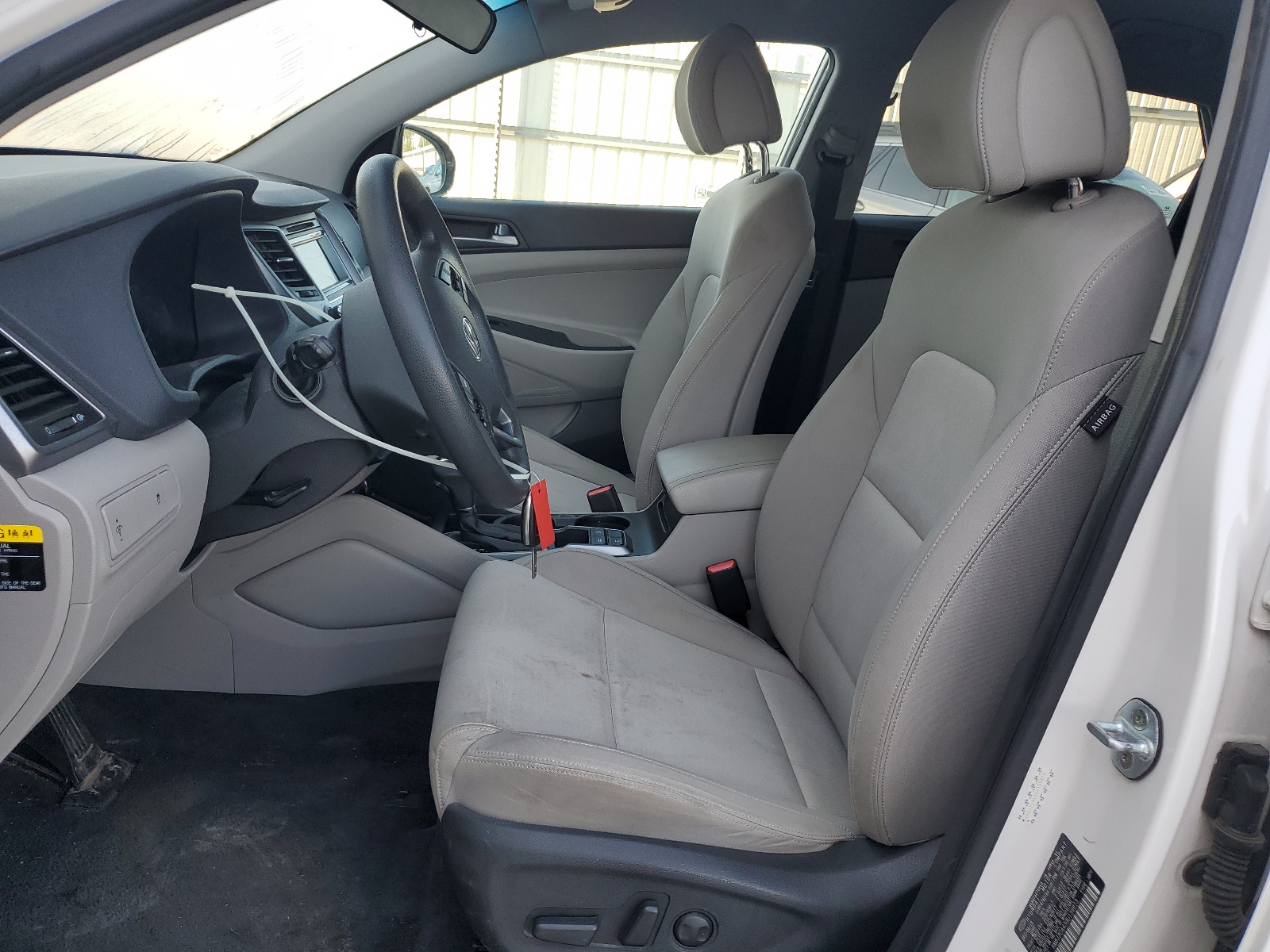 KM8J3CA43GU139813 2016 Hyundai Tucson Limited