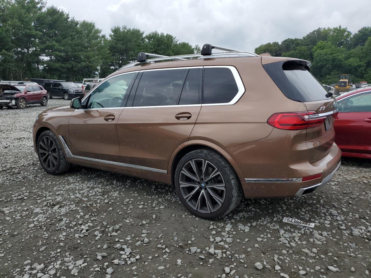 VIN 5UXCX4C51KLB39791 2019 BMW X7 no.2