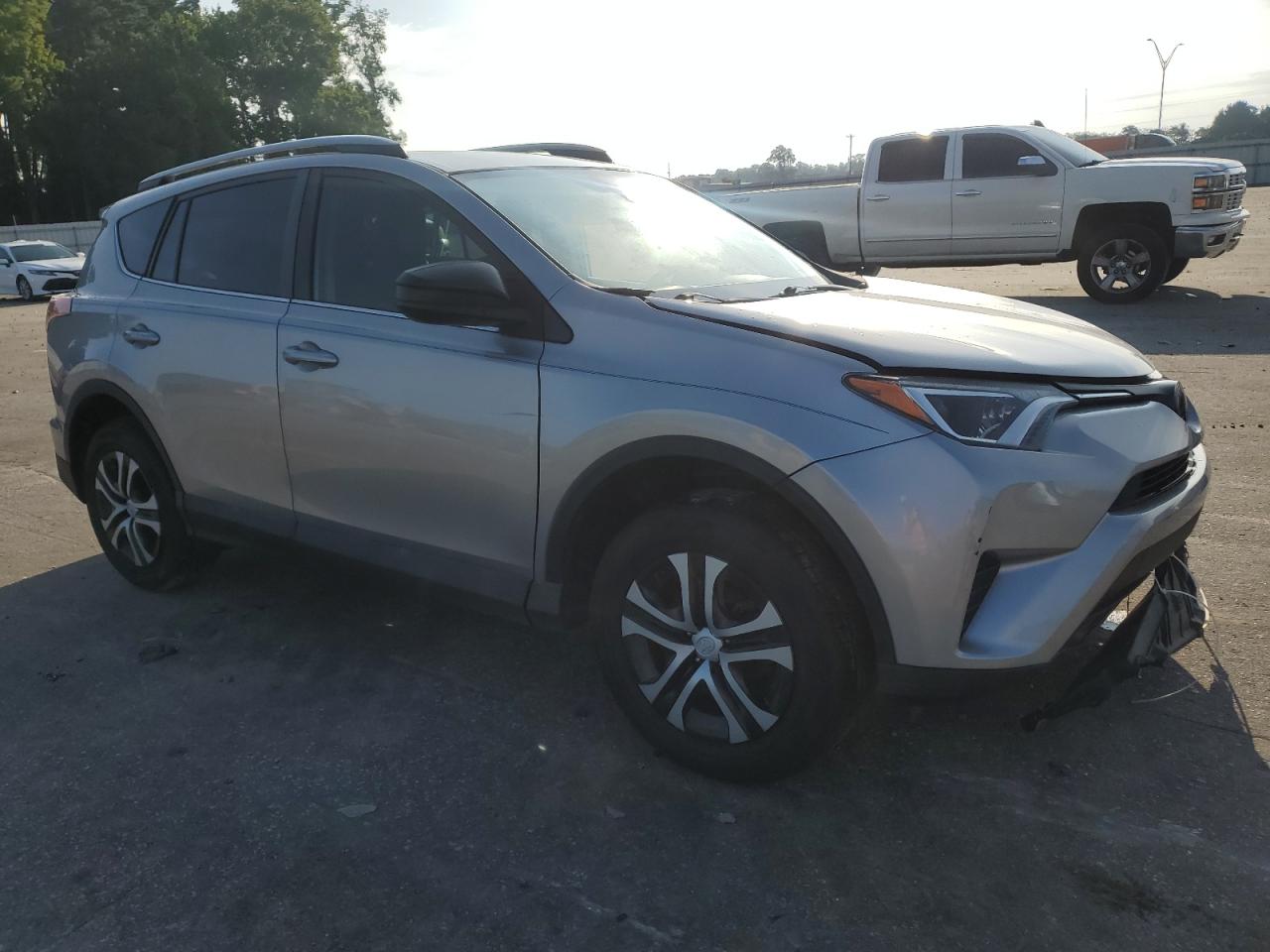 2017 Toyota Rav4 Le VIN: 2T3BFREV6HW545398 Lot: 64816764