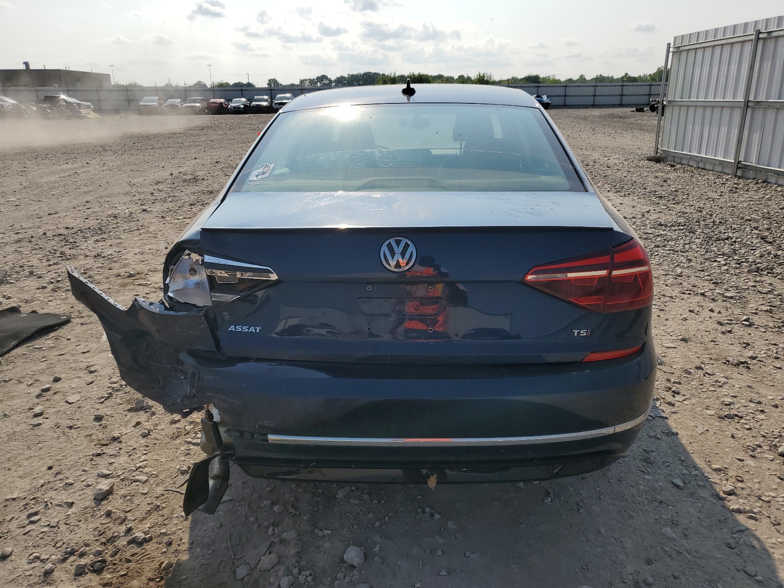 1VWAA7A39JC029125 2018 Volkswagen Passat S
