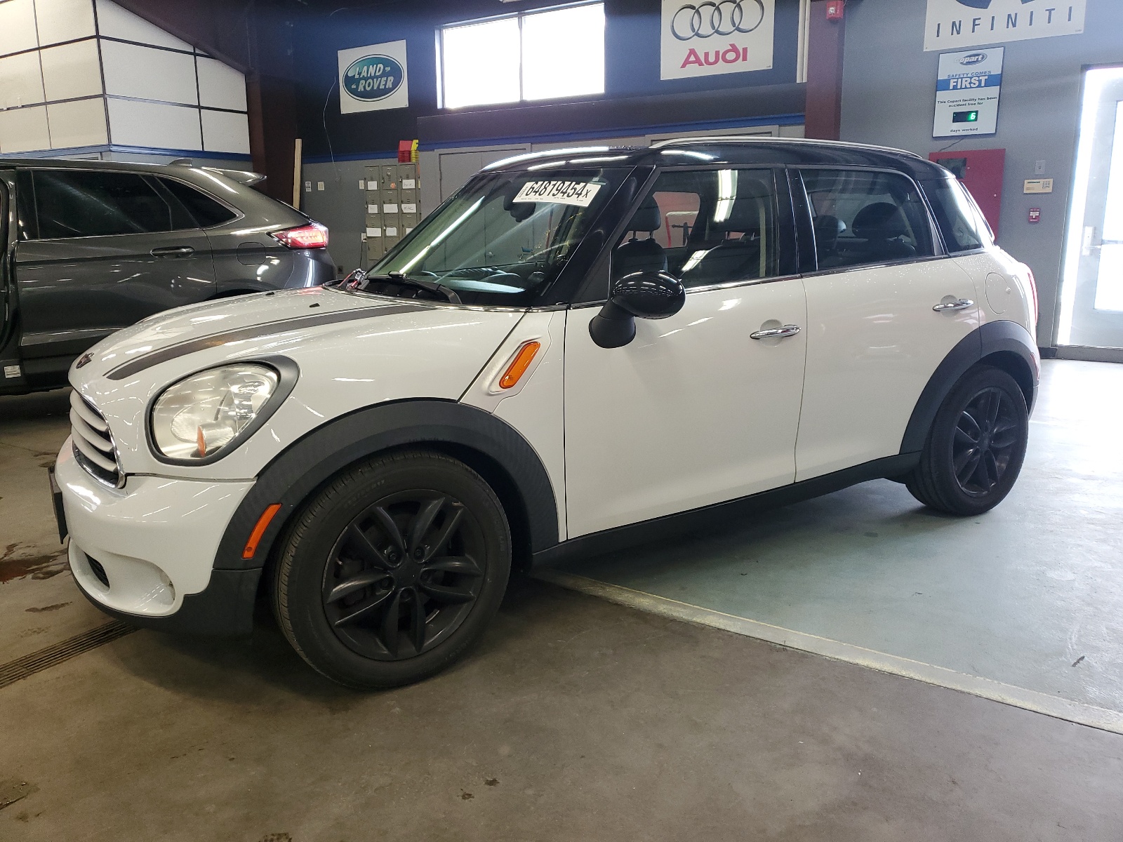 2012 Mini Cooper Countryman vin: WMWZB3C53CWM30825