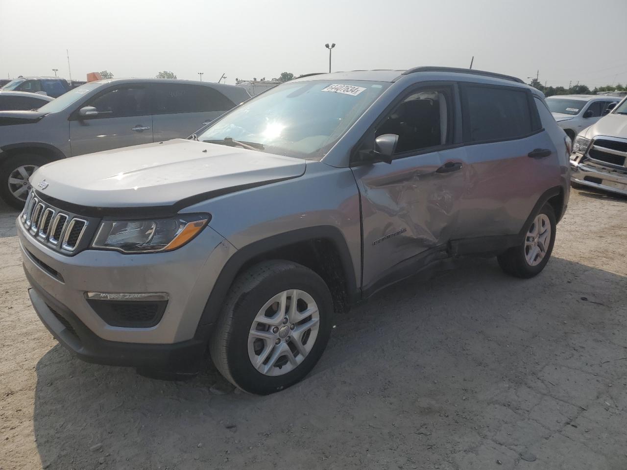 3C4NJDAB3JT143622 2018 JEEP COMPASS - Image 1