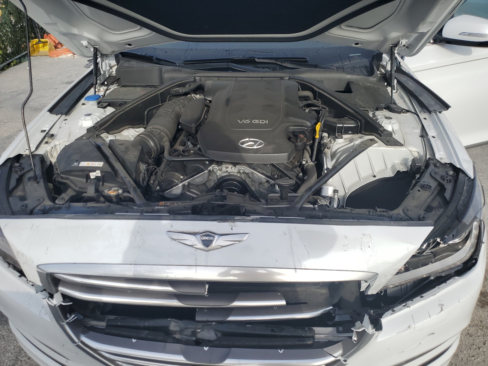 KMHGN4JE1GU126805 2016 Hyundai Genesis 3.8L