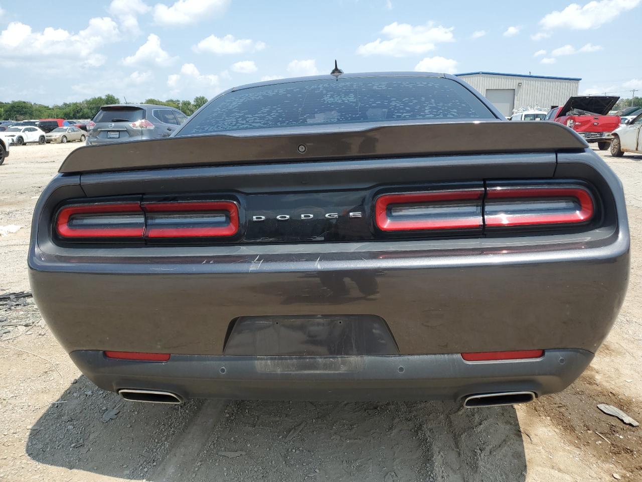 2018 Dodge Challenger Sxt VIN: 2C3CDZAG4JH305584 Lot: 64460424