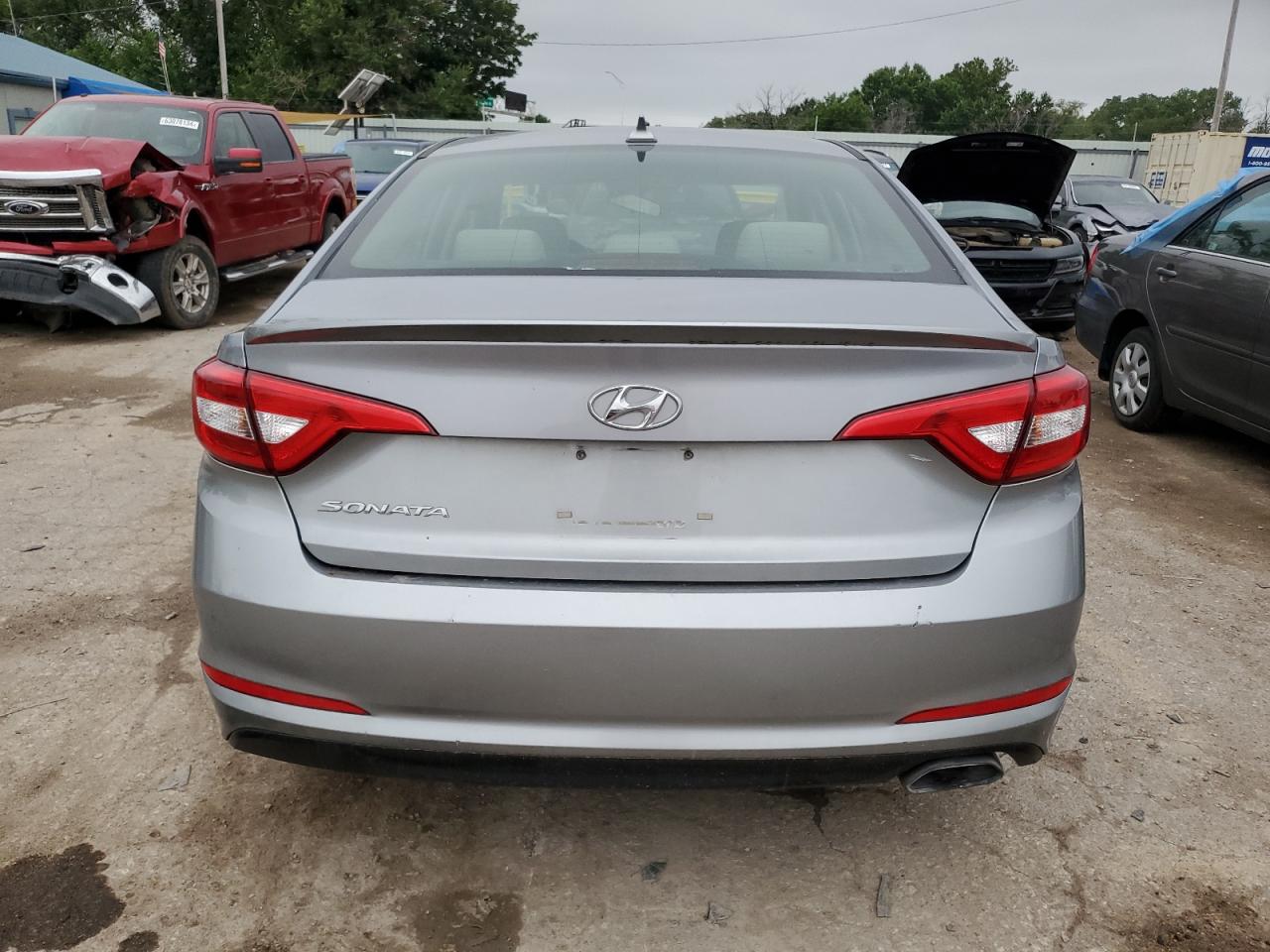 5NPE24AF7FH168319 2015 Hyundai Sonata Se