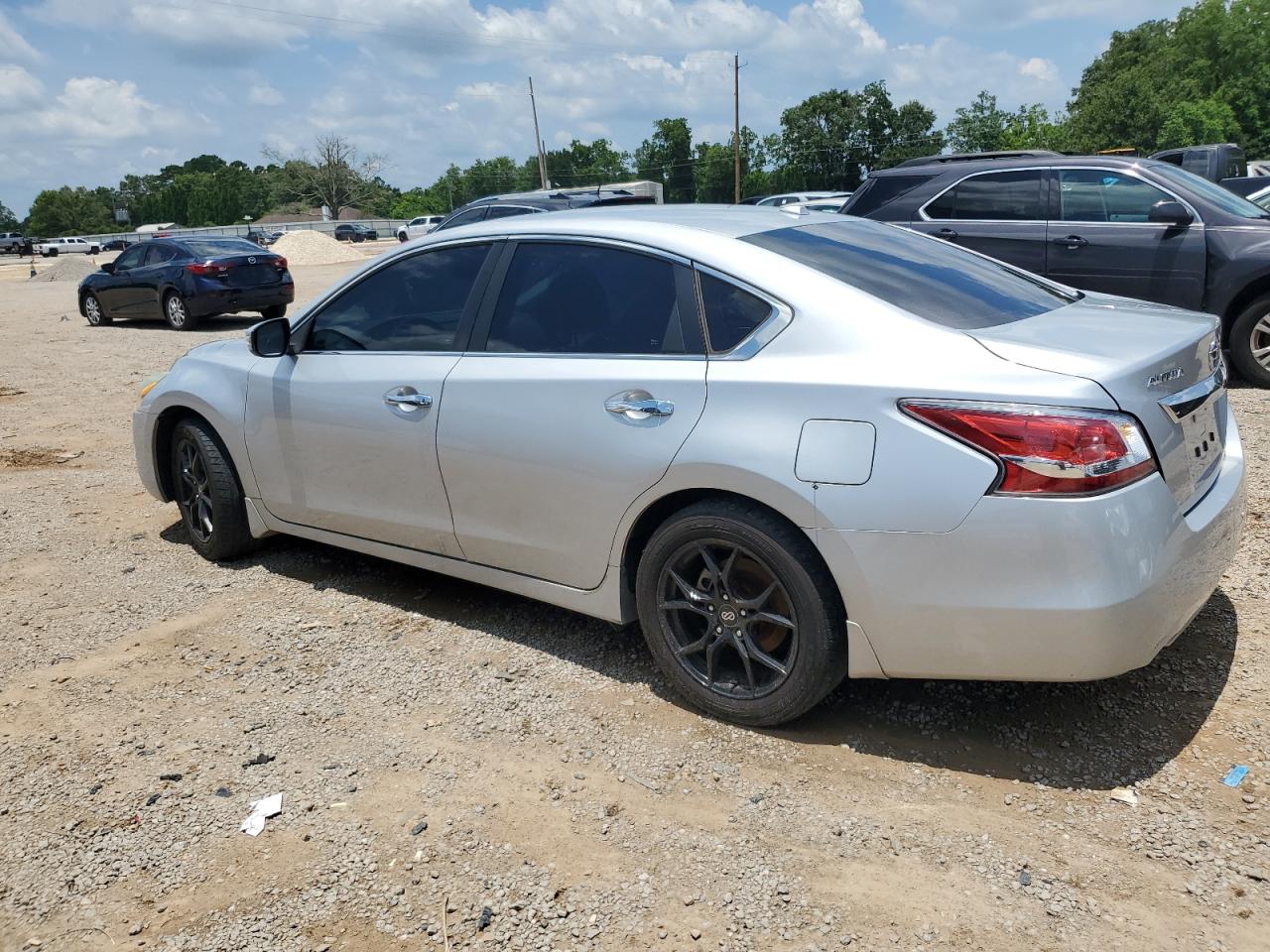 1N4AL3APXFC247788 2015 NISSAN ALTIMA - Image 2