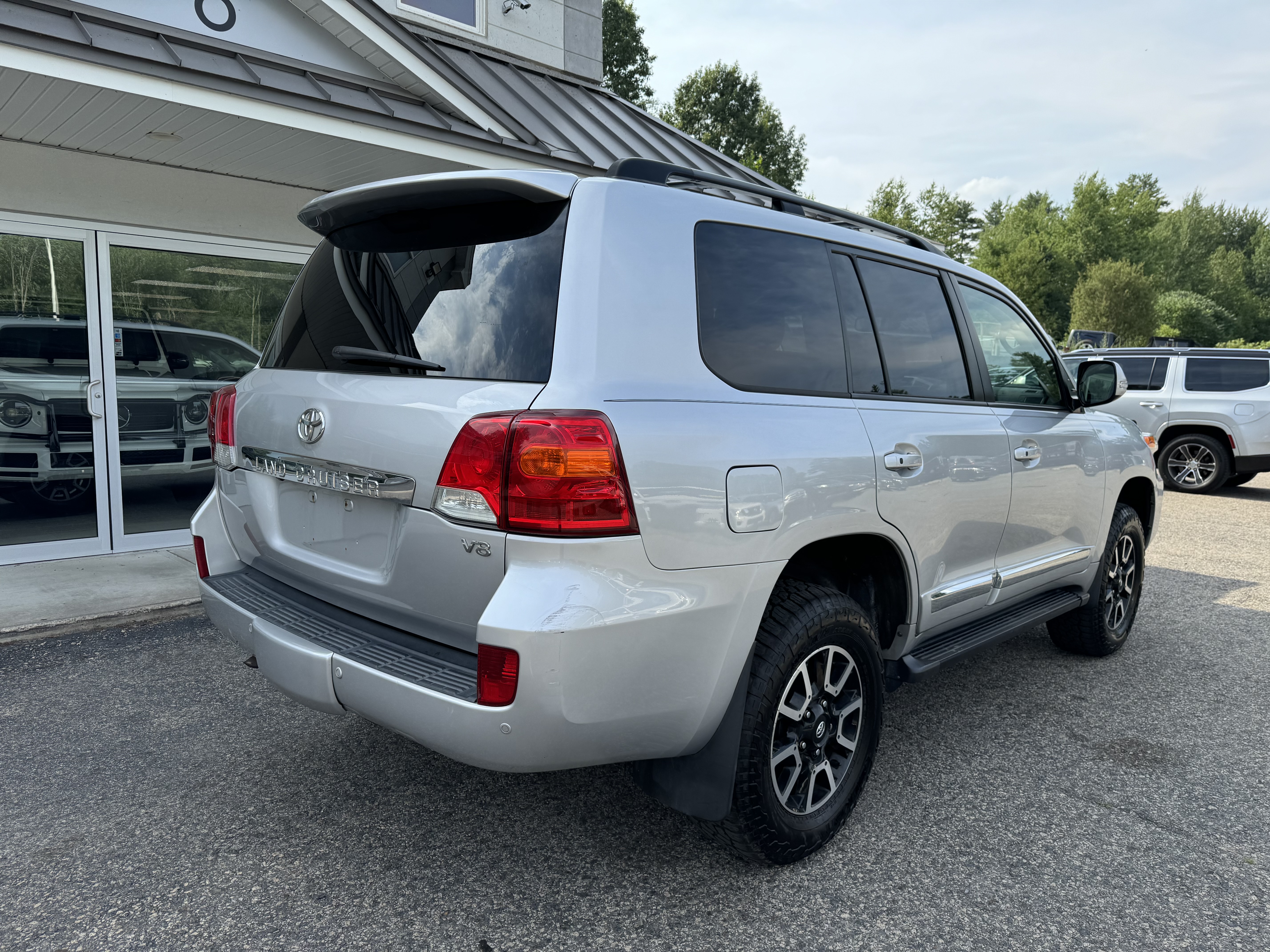 2013 Toyota Land Cruiser vin: JTMHY7AJ3D4011052