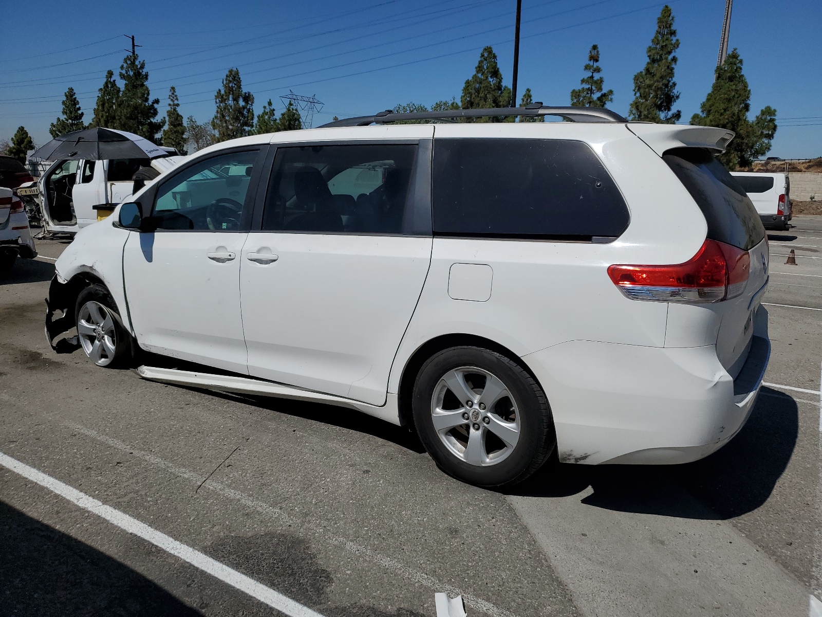 2012 Toyota Sienna Le vin: 5TDKK3DC2CS214563