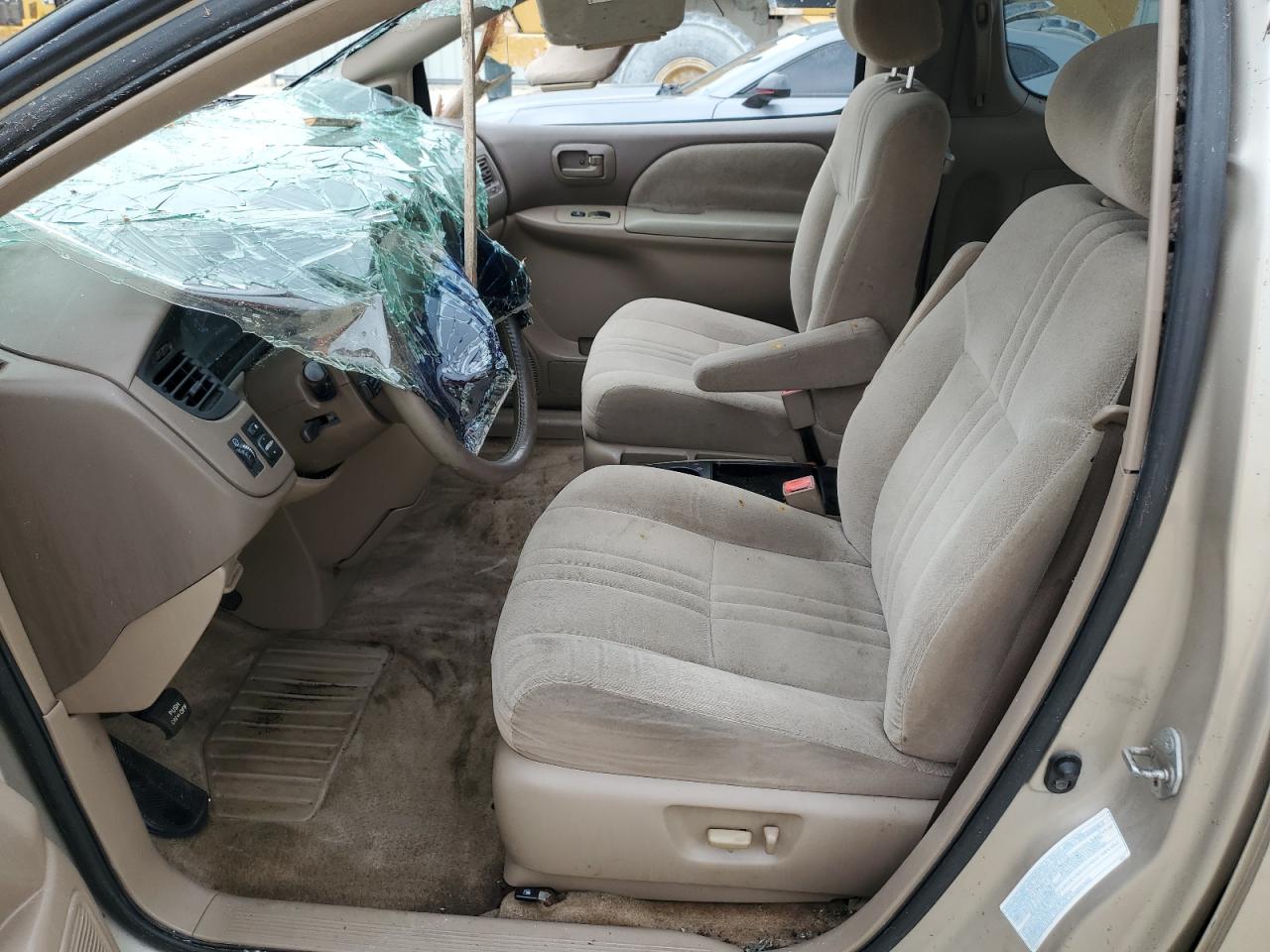 2002 Toyota Sienna Le VIN: 4T3ZF13C82U430262 Lot: 62768544