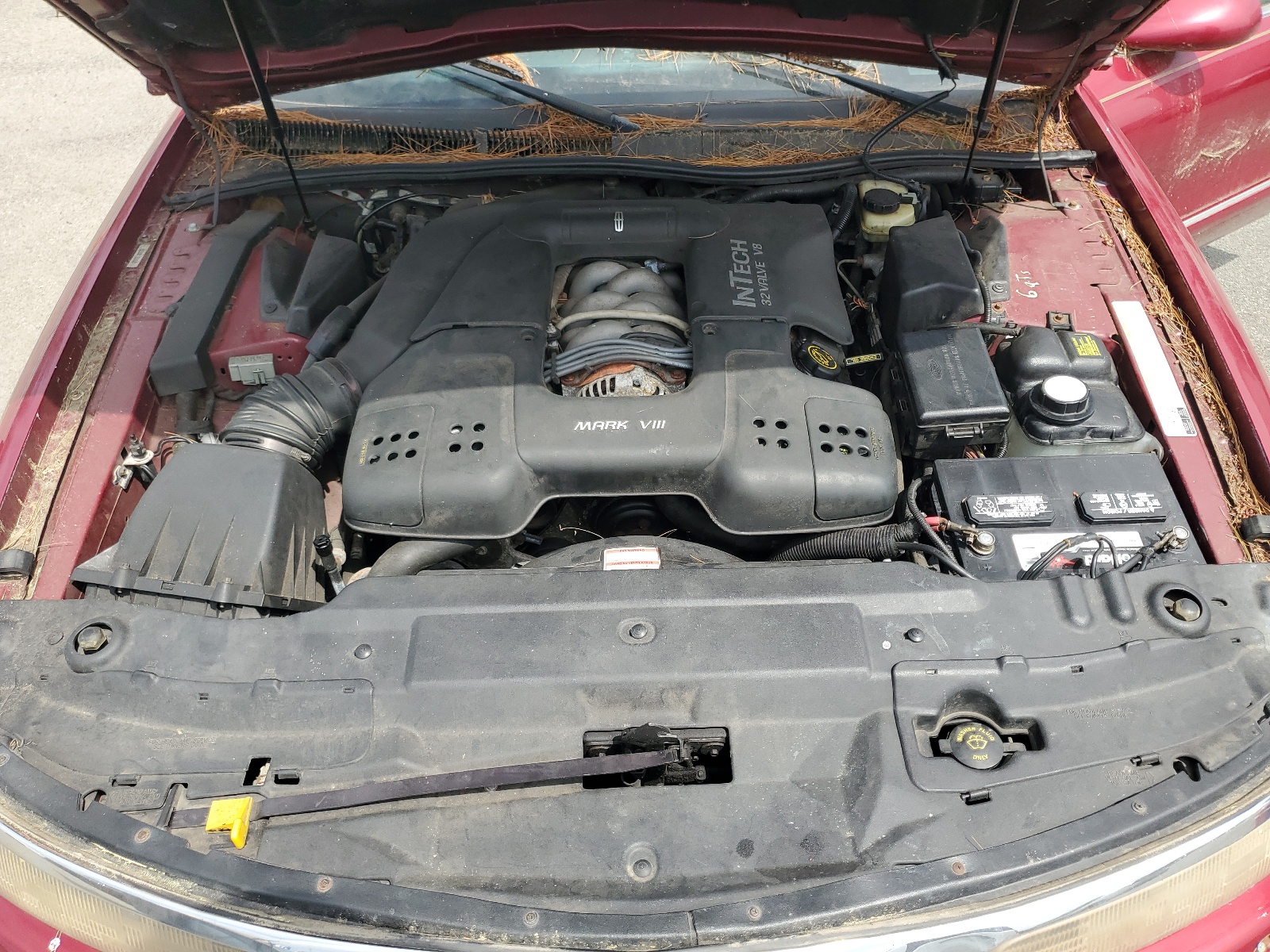 1LNLM91V9SY758693 1995 Lincoln Mark Viii Base