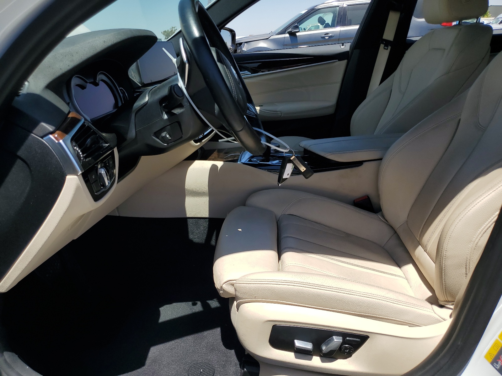 WBAJA9C53JB034496 2018 BMW 530E