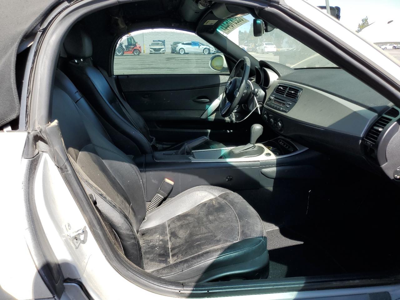 2005 BMW Z4 2.5 VIN: 4USBT33505LS53974 Lot: 65281644