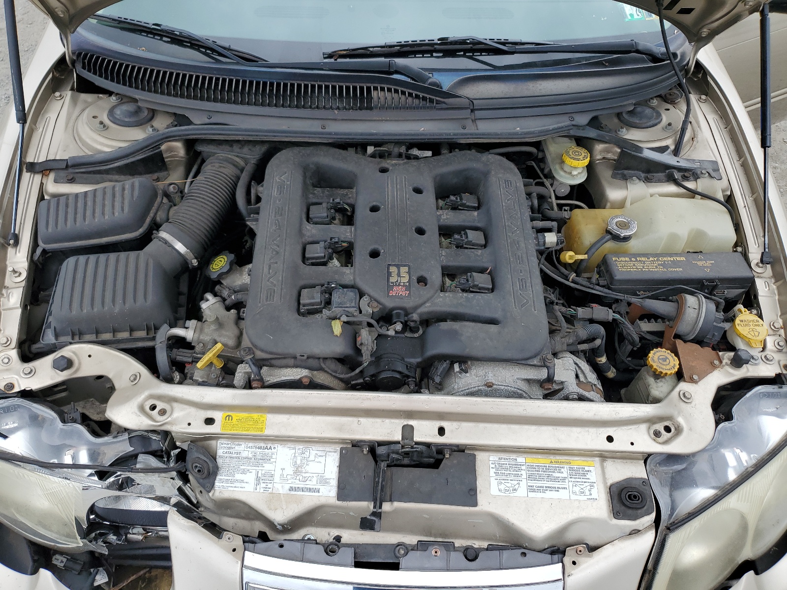 2C3HE66G94H622887 2004 Chrysler 300M