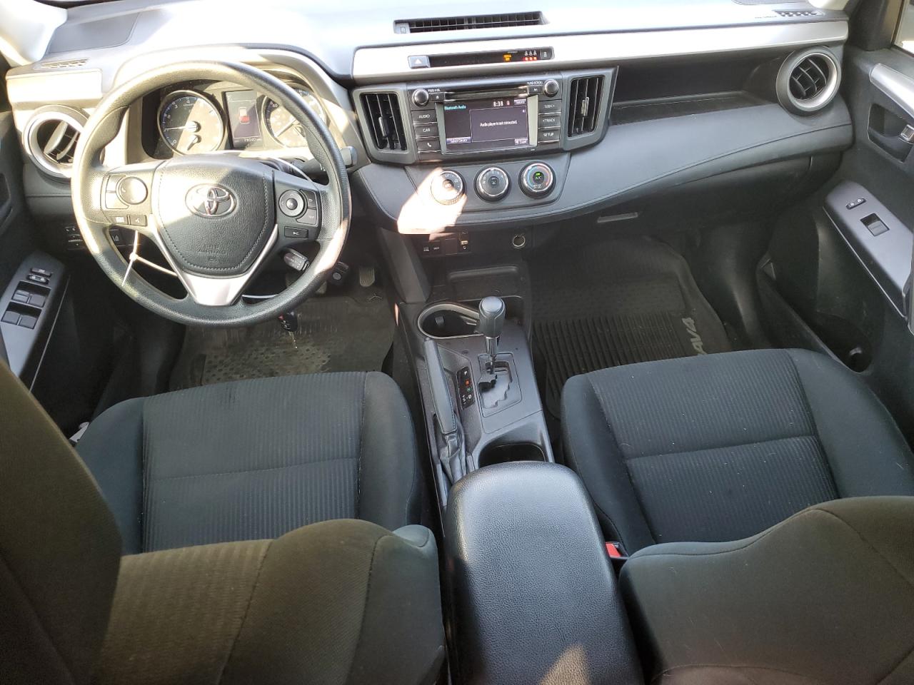 2018 Toyota Rav4 Le VIN: 2T3BFREV6JW856156 Lot: 64246074