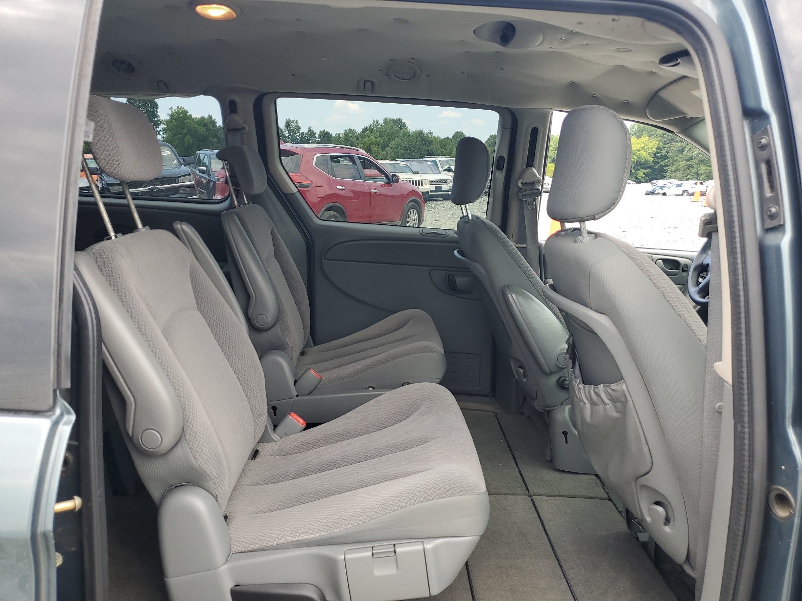 1A4GP44R96B752684 2006 Chrysler Town & Country Lx