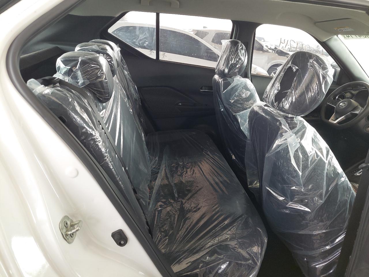 3N1CP5C91LL581163 - 2020 Nissan Kicks - #undefined