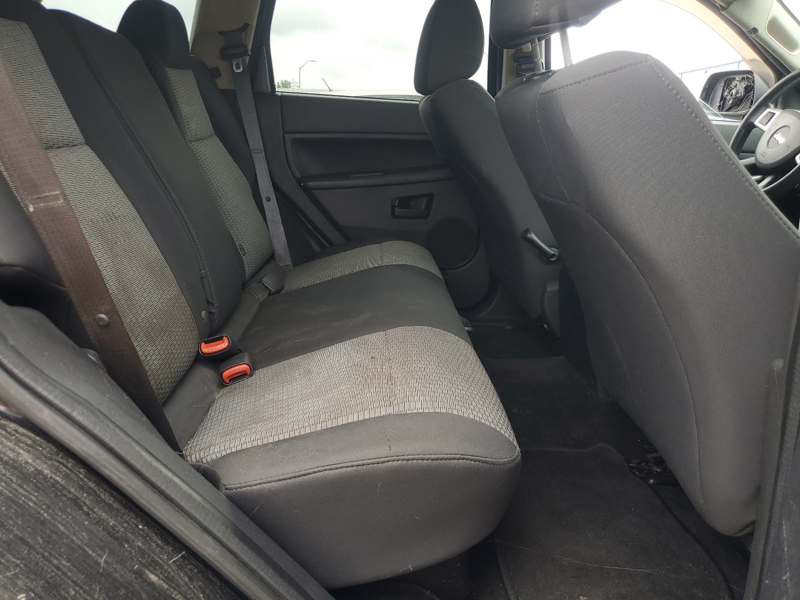 1J8GR48KX8C203451 2008 Jeep Grand Cherokee Laredo