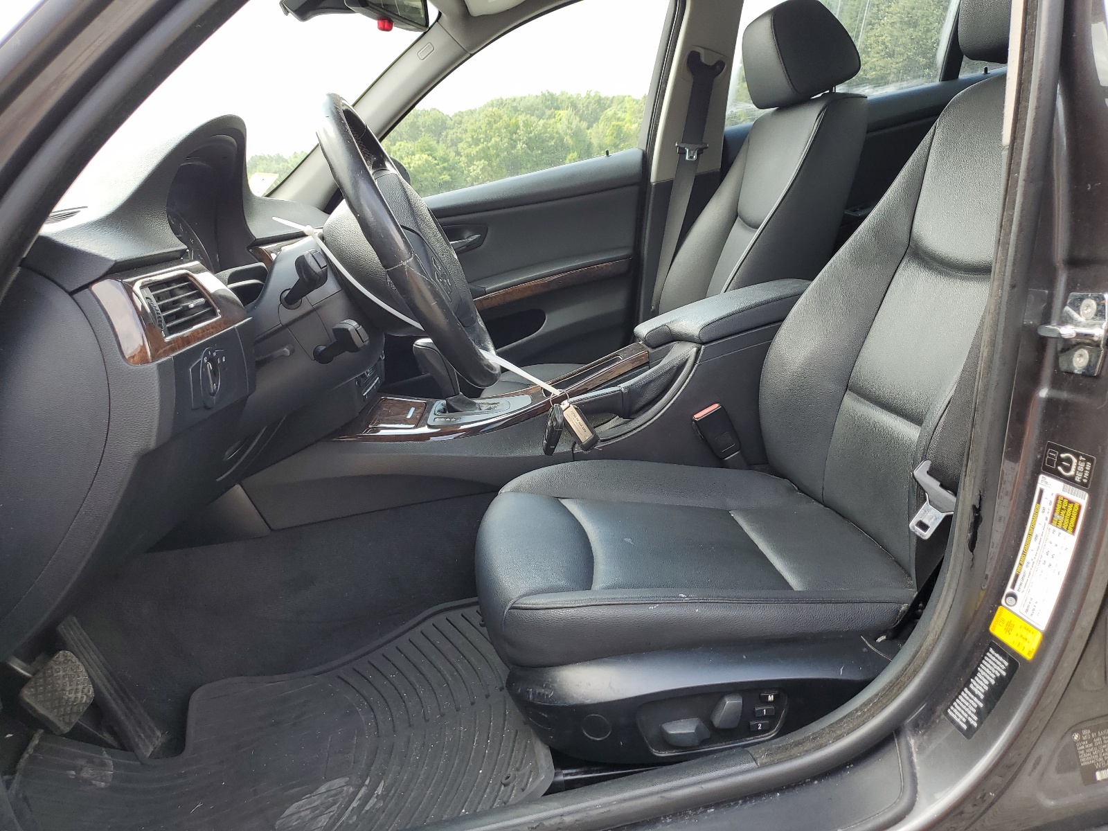 WBAVC93597KX53739 2007 BMW 328 Xi