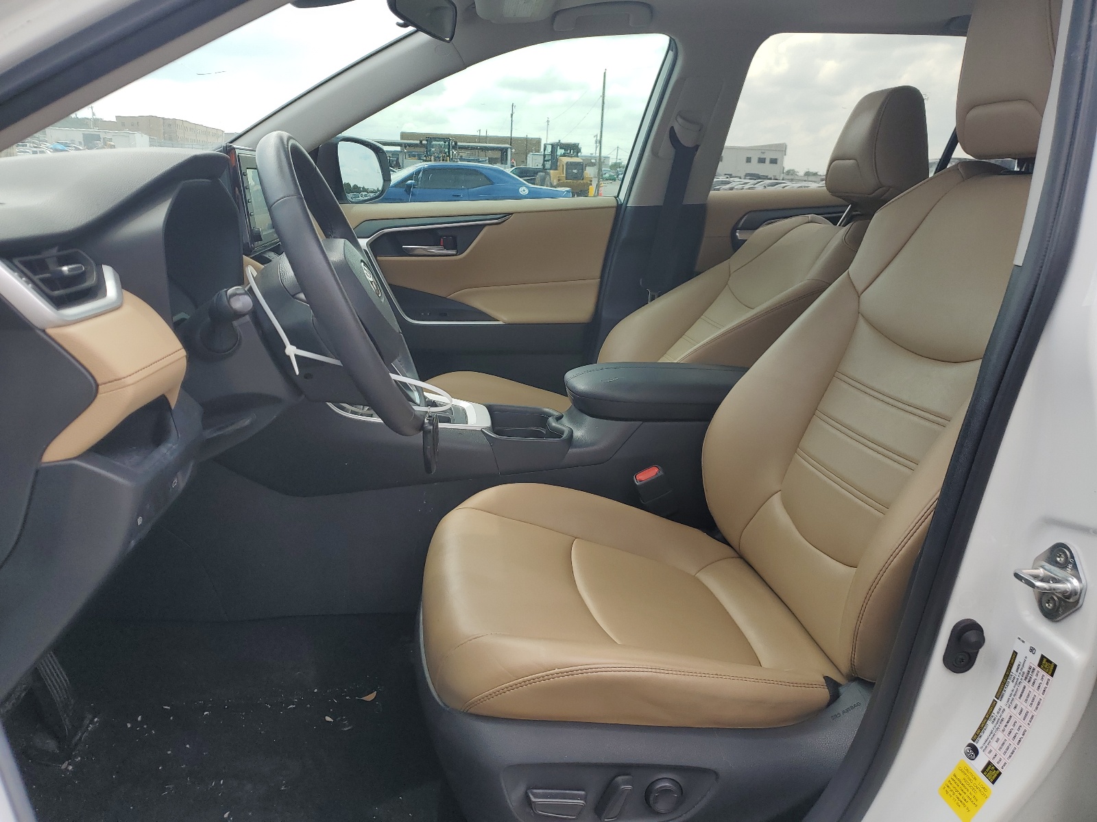 2T3C1RFV8LW079404 2020 Toyota Rav4 Xle Premium