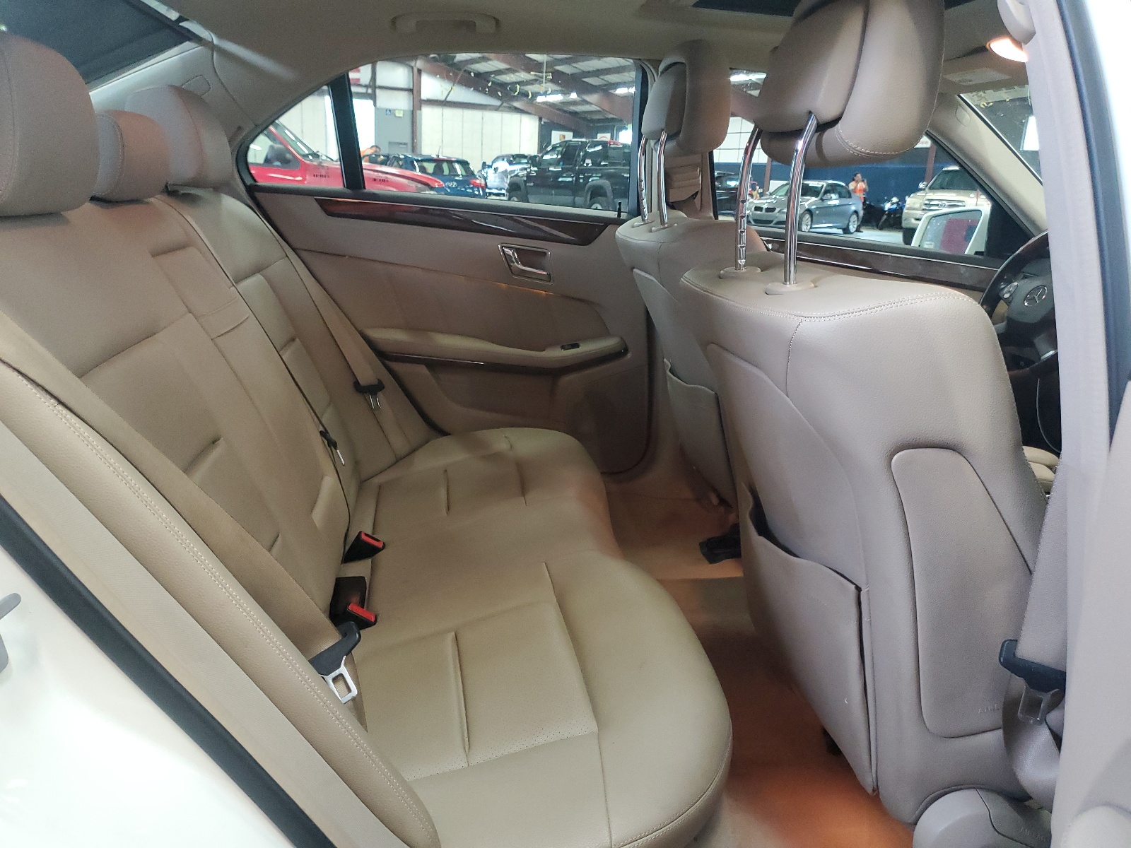 WDDHF8HBXAA146025 2010 Mercedes-Benz E 350 4Matic