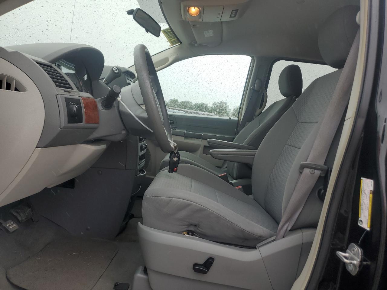 2009 Chrysler Town & Country Lx VIN: 2A8HR44E09R607033 Lot: 64306474