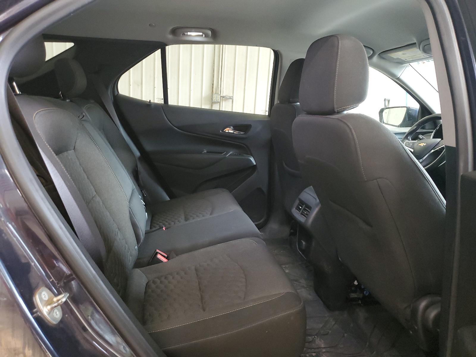 3GNAXJEV6JS602056 2018 Chevrolet Equinox Lt