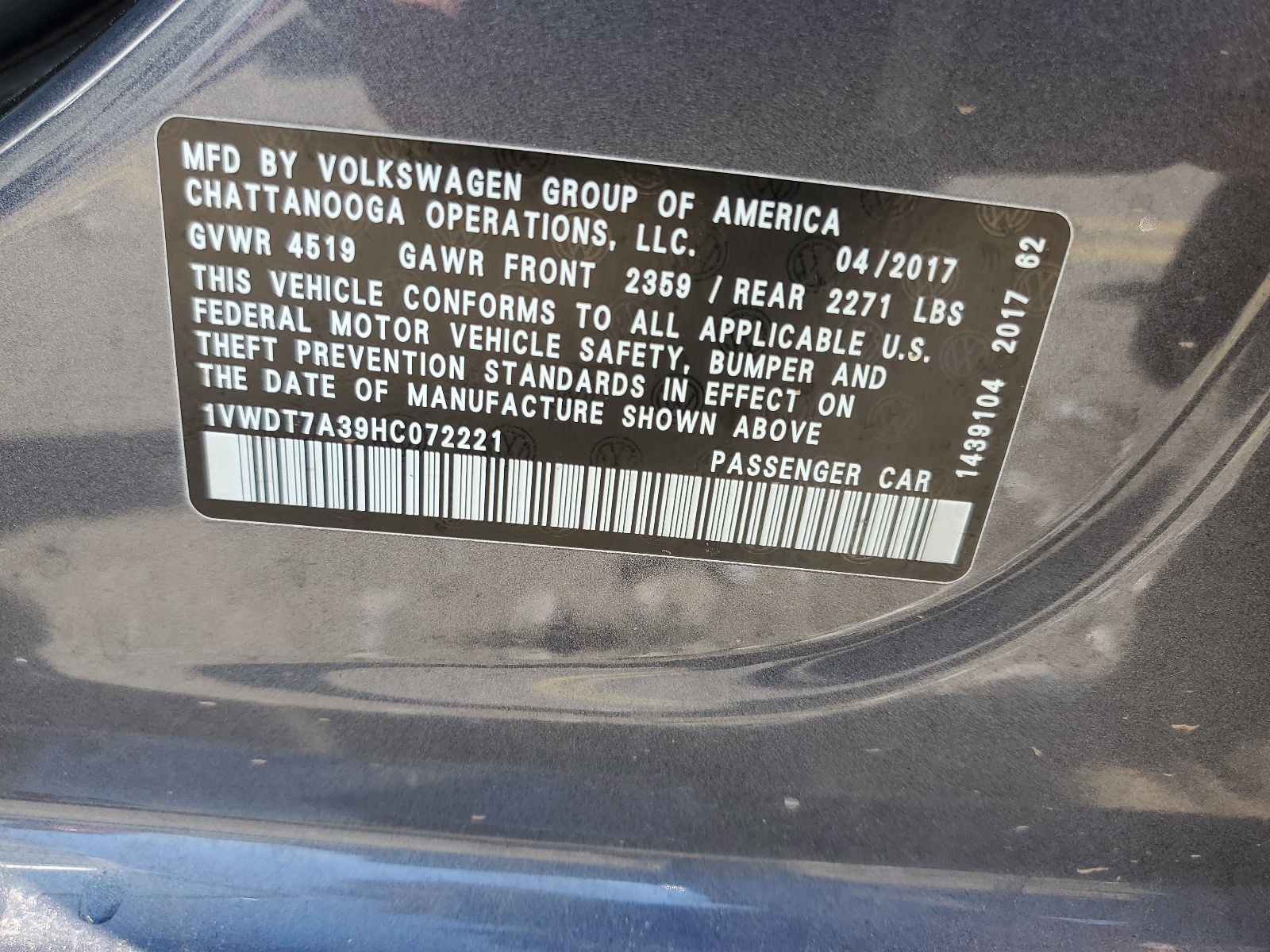 1VWDT7A39HC072221 2017 Volkswagen Passat R-Line